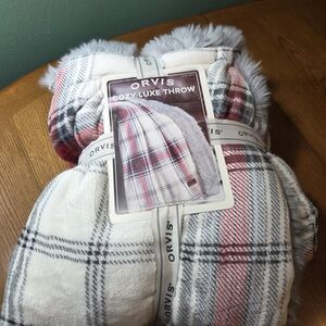 Orvis Luxe Throw Blanket - Red, Gray, and White Plaid 60" X 70"
